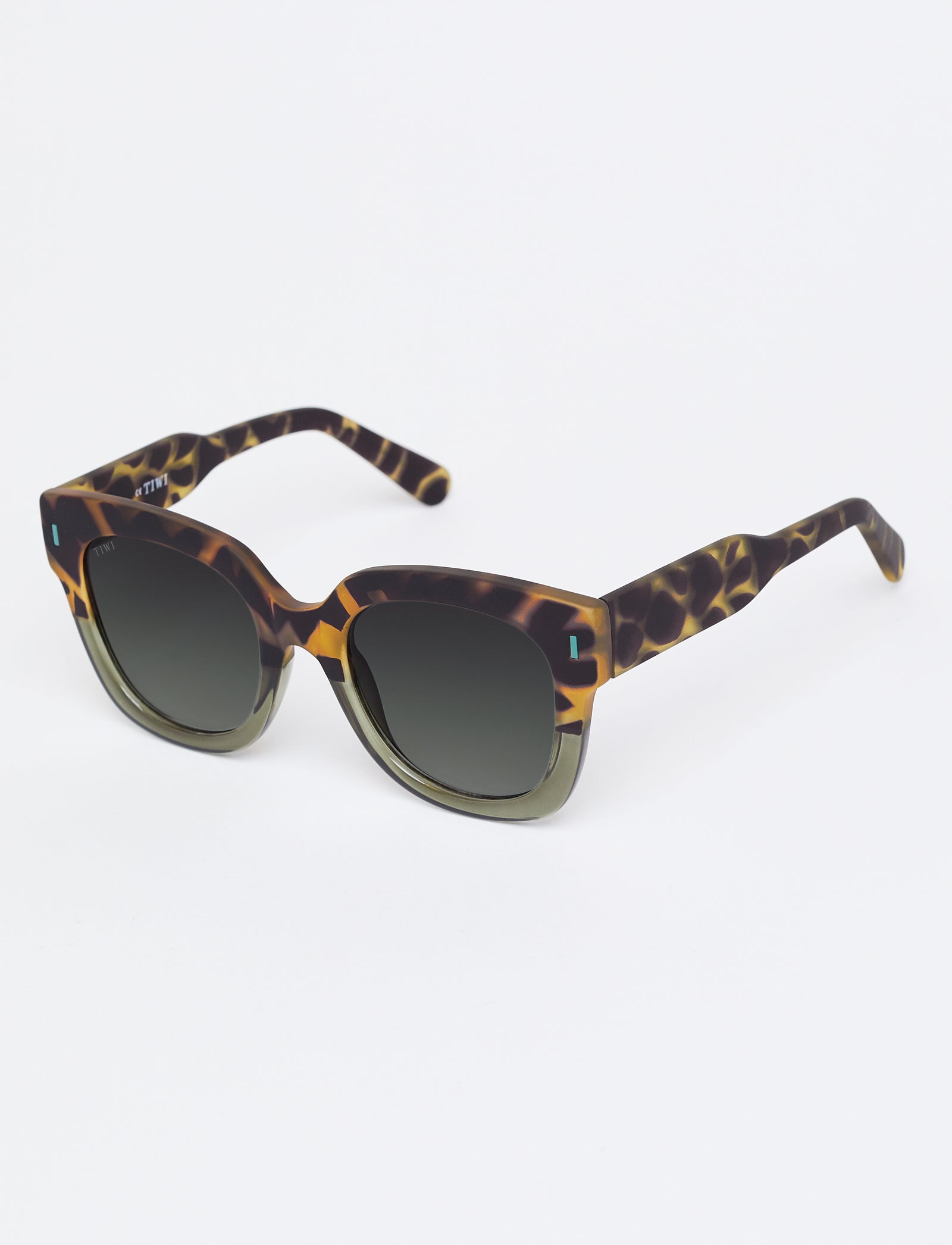 KERR - Bicolor Green Tortoise/Green – TIWI display picture 1