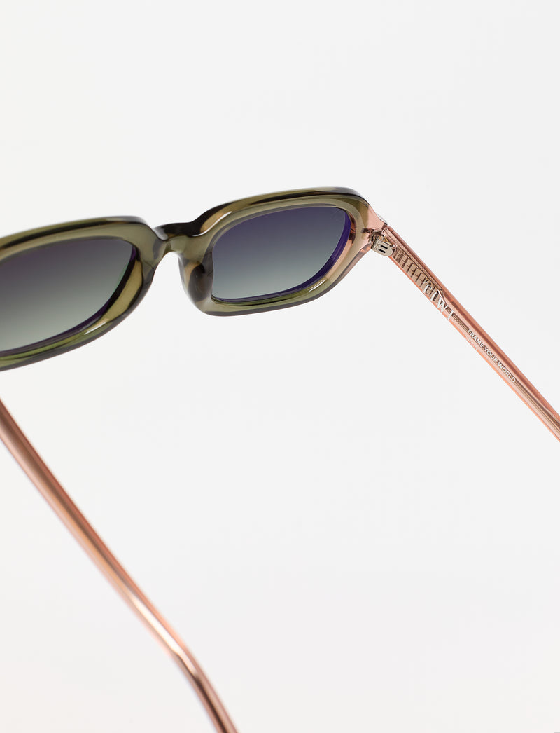 BENNETT - Shiny Bicolor Green/Pink